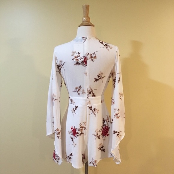 Bell Sleeve Rose Floral Deep V Romper - Picture 4 of 7
